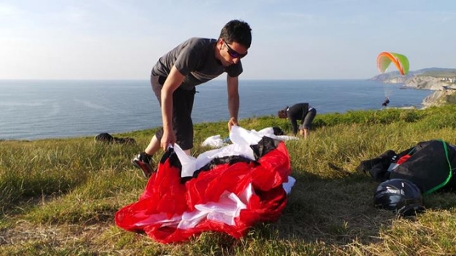  Preparazione del parapendio